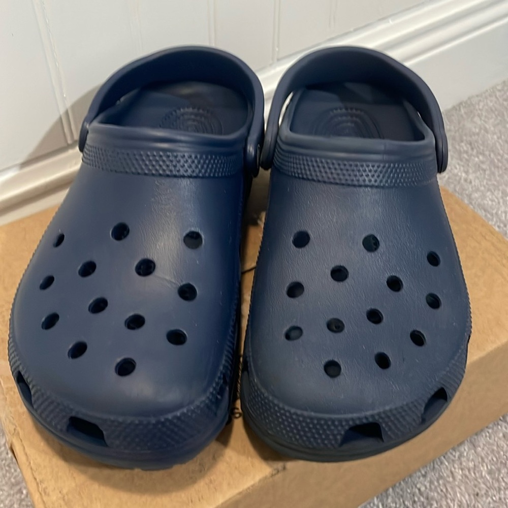 Crocs classic clog navy shoe unisex men’s 8 women’s 10